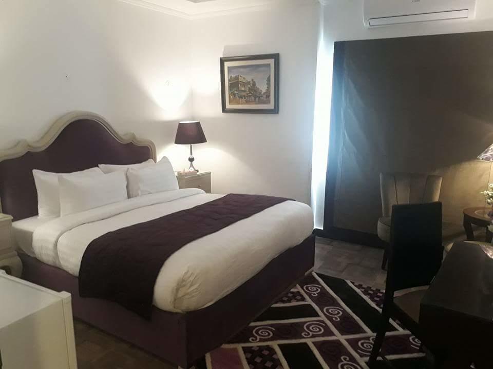 Maisonette Hotel & Apartments 라호르 외부 사진