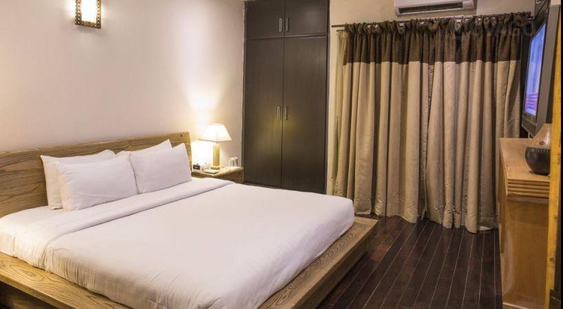 Maisonette Hotel & Apartments 라호르 외부 사진